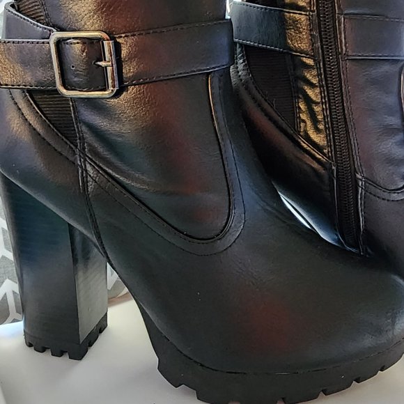 BAMBOO GABY-09 Women's Faux Leather Buckle Strap Chunky Heel Knee High Boots - Picture 6 of 9